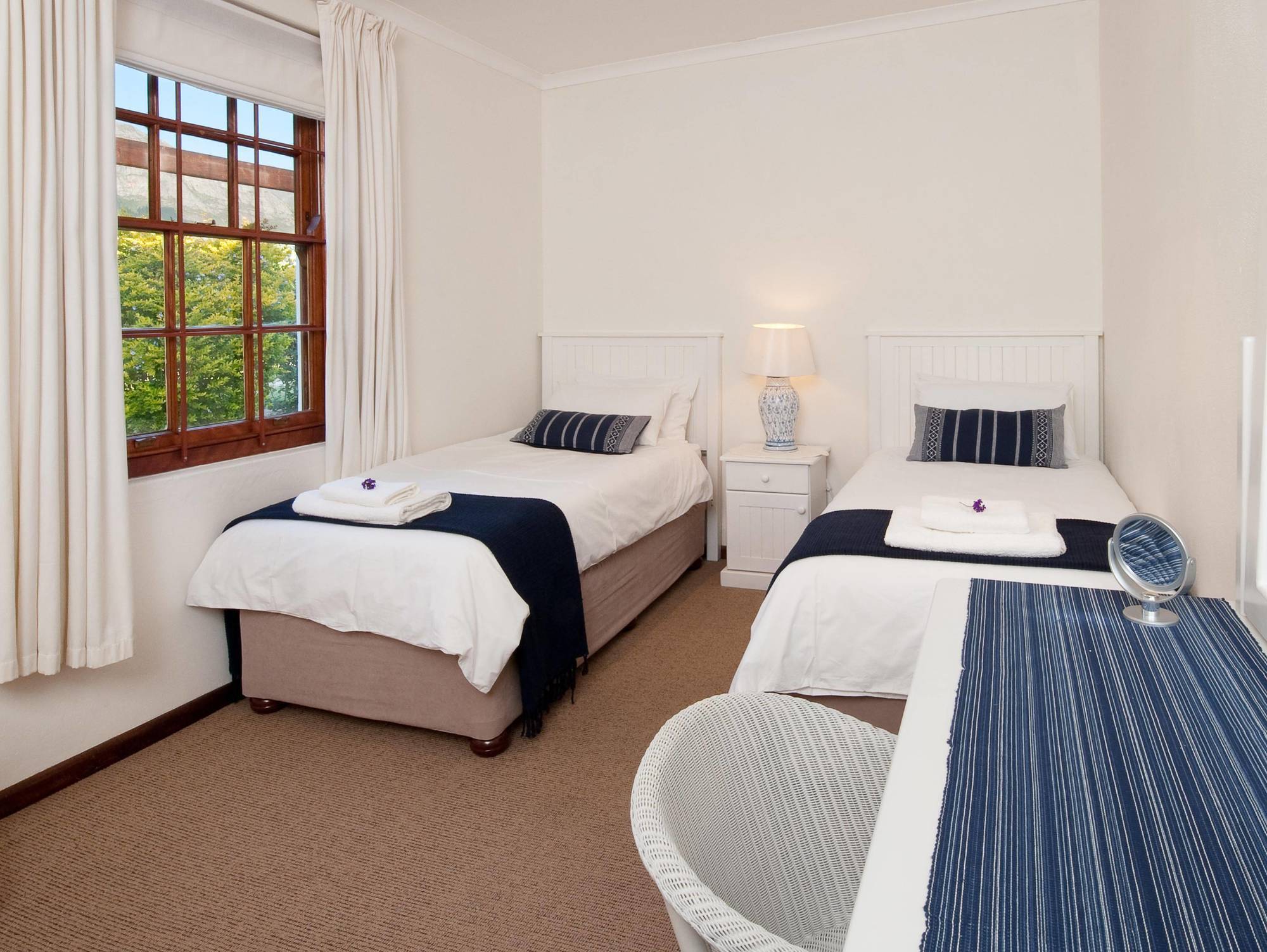 La Galiniere Guest Cottages ฟรันเชิค ภายนอก รูปภาพ